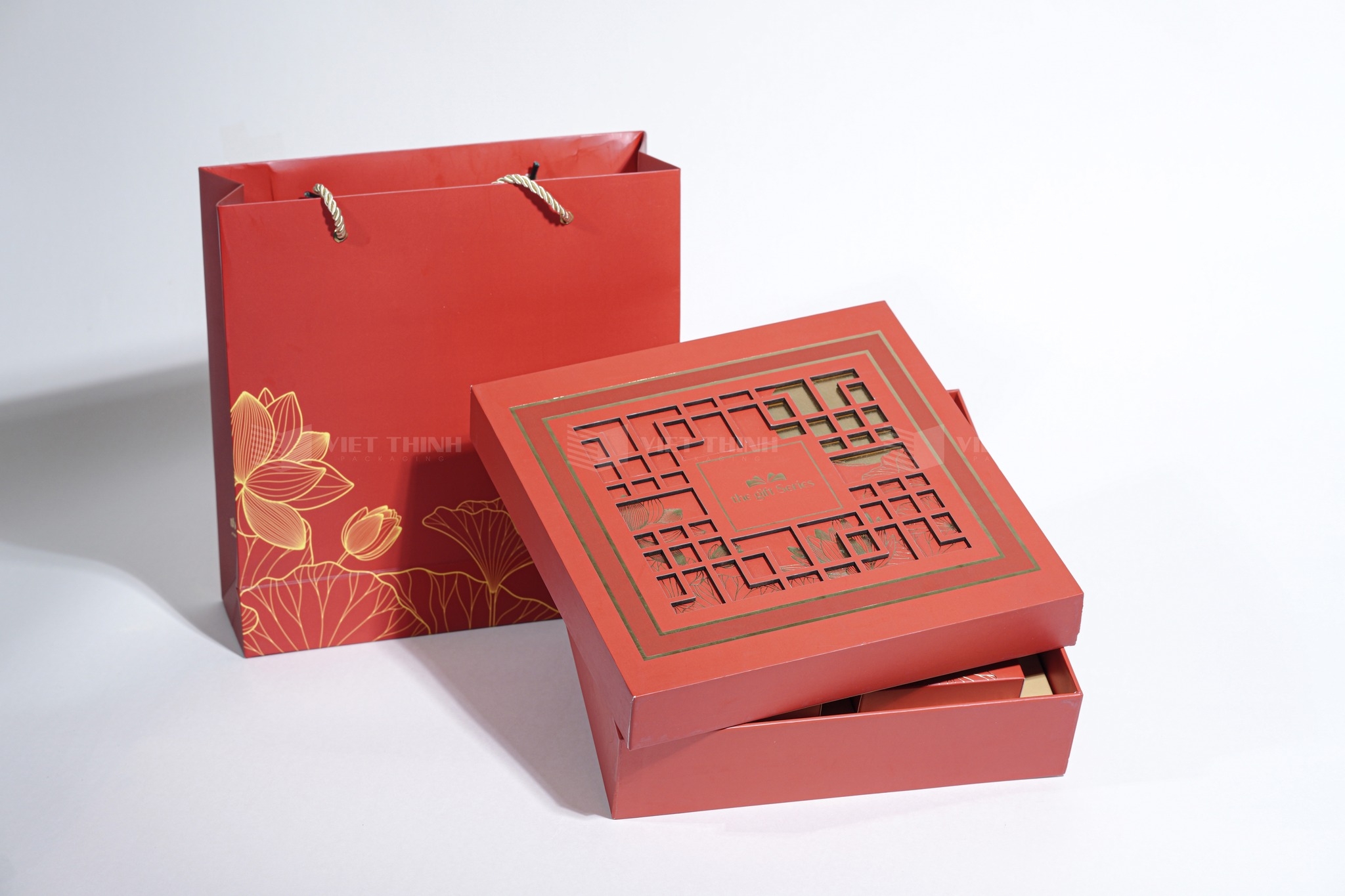 Sản Xuất Hộp Bánh Trung Thu - Nên Chọn Hộp 2 Bánh, 4 Bánh Hay Hộp Combo